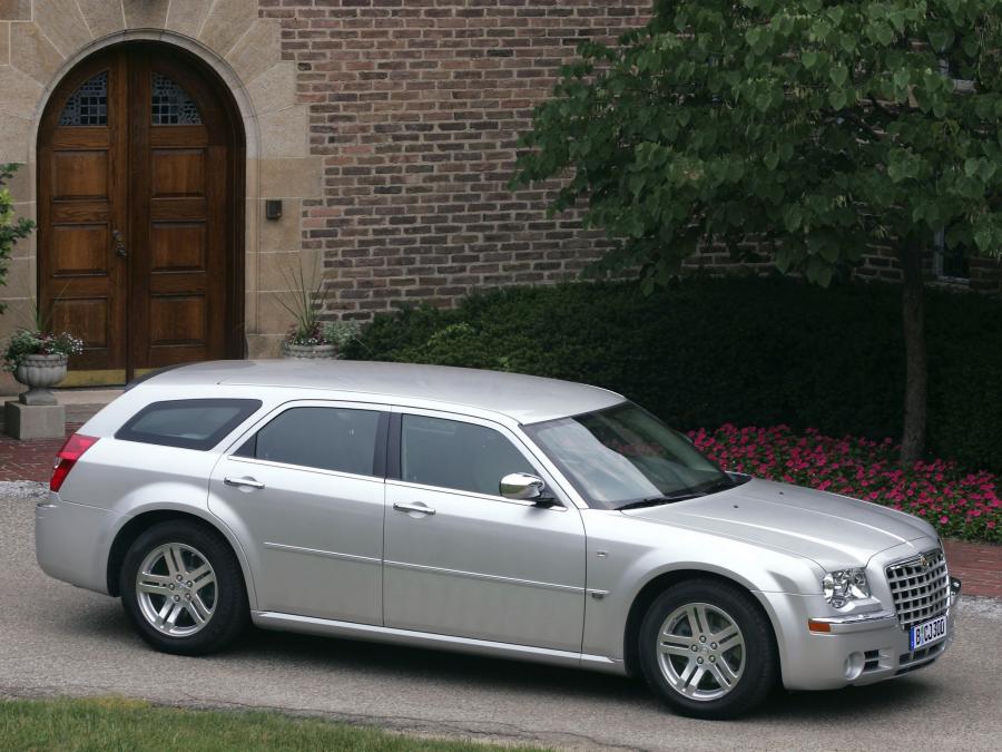  Chrysler 300C Touring 2004 года  (фото 9 из 16)
